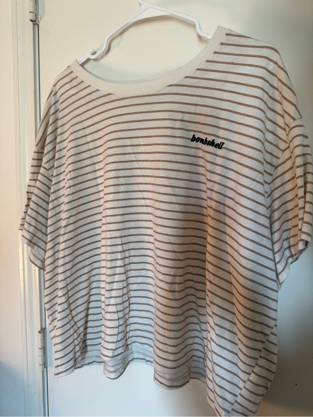 Cropped torrid Striped Tee in Cream and Tan 3x